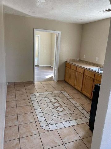 3022 Aaron Court SW, Albuquerque, NM 87105