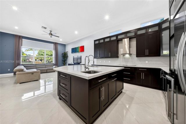 13003 SW 41st St, Davie, FL 33330