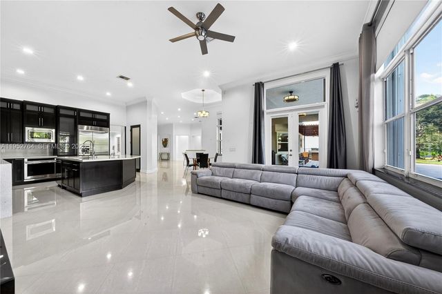 13003 SW 41st St, Davie, FL 33330