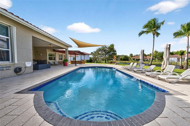 13003 SW 41st St, Davie, FL 33330