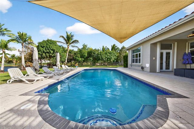 13003 SW 41st St, Davie, FL 33330