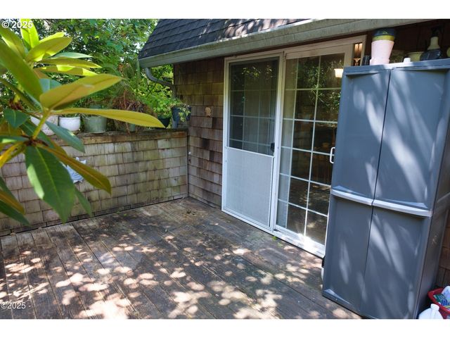 5460 PALISADES Dr, Lincoln City, OR 97367