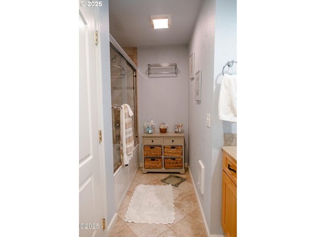 5460 PALISADES Dr, Lincoln City, OR 97367