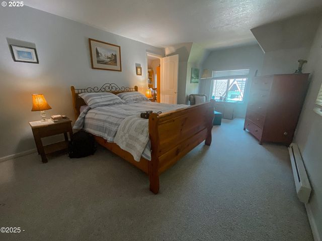 5460 PALISADES Dr, Lincoln City, OR 97367