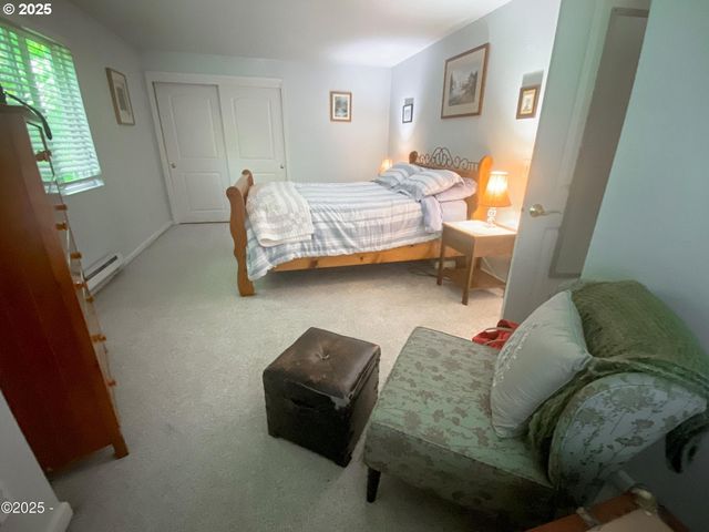 5460 PALISADES Dr, Lincoln City, OR 97367