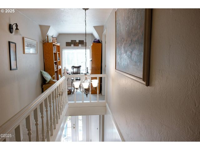 5460 PALISADES Dr, Lincoln City, OR 97367