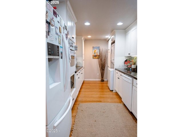 5460 PALISADES Dr, Lincoln City, OR 97367