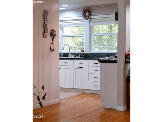 5460 PALISADES Dr, Lincoln City, OR 97367