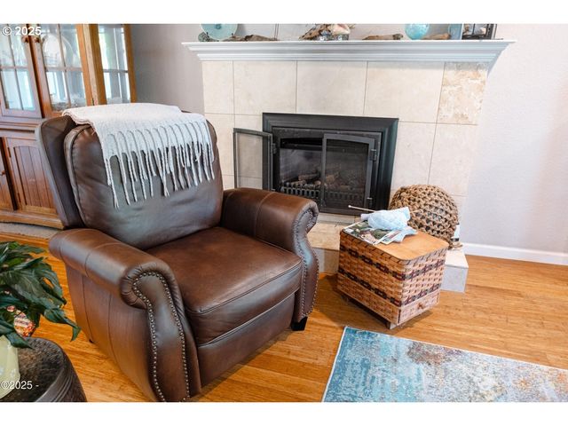 5460 PALISADES Dr, Lincoln City, OR 97367