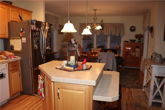 6316 Whispering Woods Dr., Williamson, NY 14589