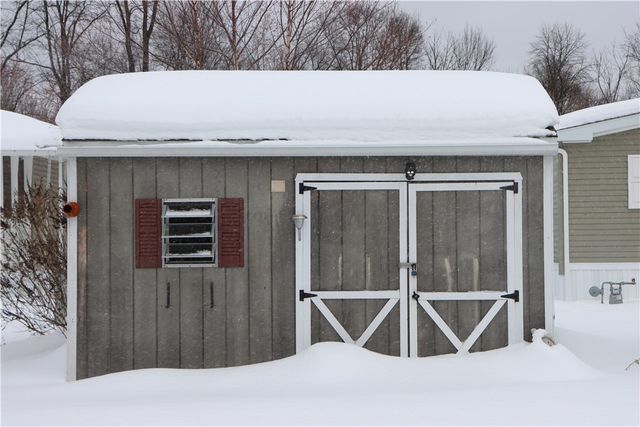 6316 Whispering Woods Dr., Williamson, NY 14589