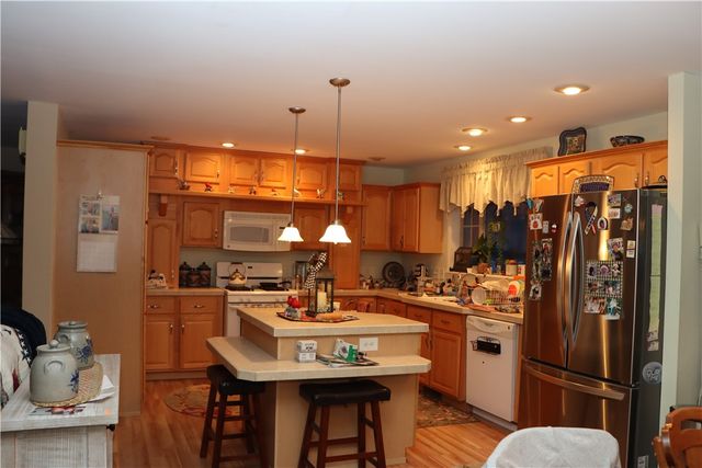 6316 Whispering Woods Dr., Williamson, NY 14589