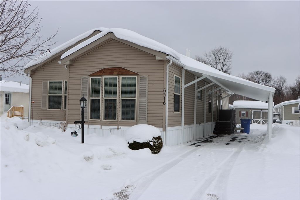 6316 Whispering Woods Dr., Williamson, NY 14589