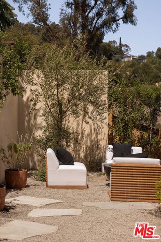 4321 Glenalbyn Drive, Los Angeles, CA 90065