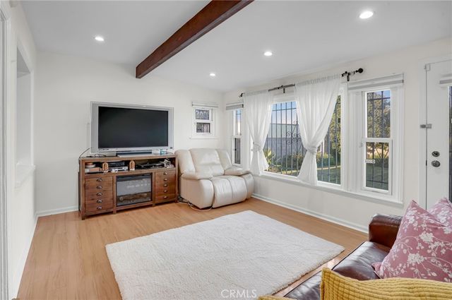 9812 S Denker, Los Angeles, CA 90047