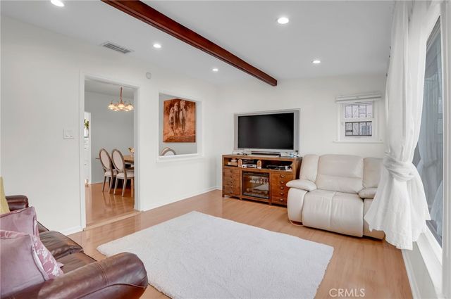 9812 S Denker, Los Angeles, CA 90047
