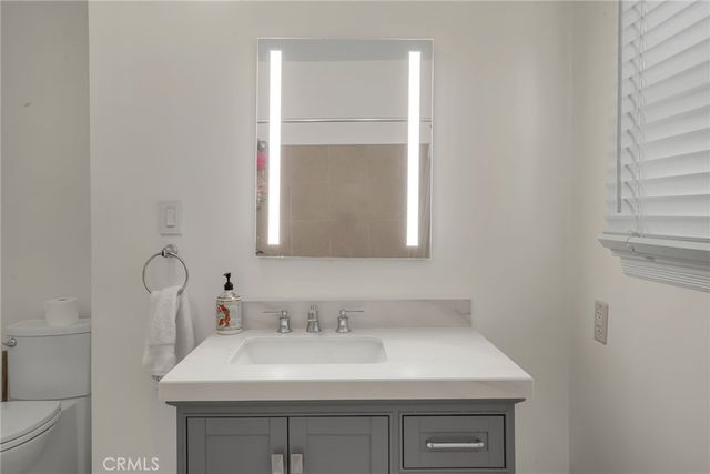 9812 S Denker, Los Angeles, CA 90047