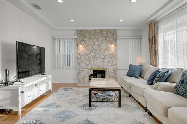 9812 S Denker, Los Angeles, CA 90047