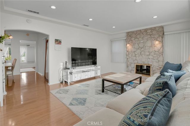 9812 S Denker, Los Angeles, CA 90047
