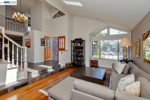 2857 Sea View Pkwy, Alameda, CA 94502