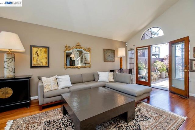 2857 Sea View Pkwy, Alameda, CA 94502