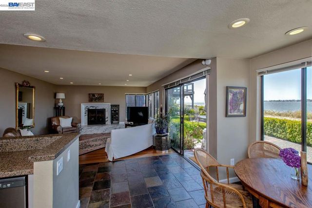 2857 Sea View Pkwy, Alameda, CA 94502