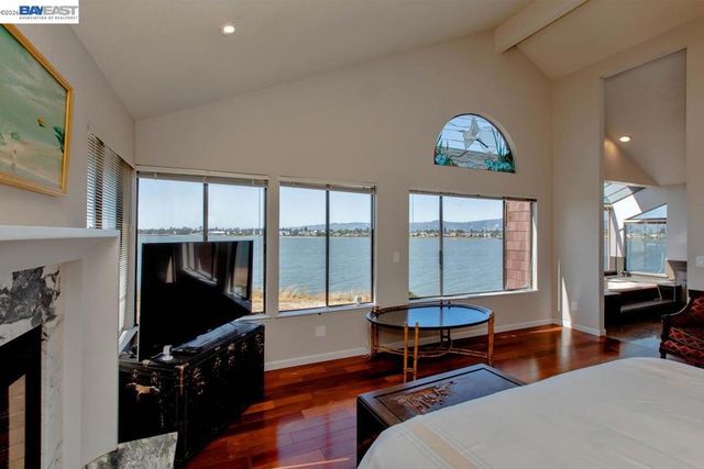 2857 Sea View Pkwy, Alameda, CA 94502