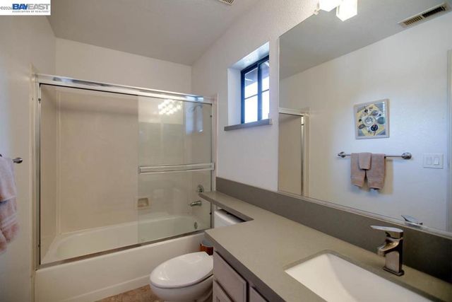 2857 Sea View Pkwy, Alameda, CA 94502