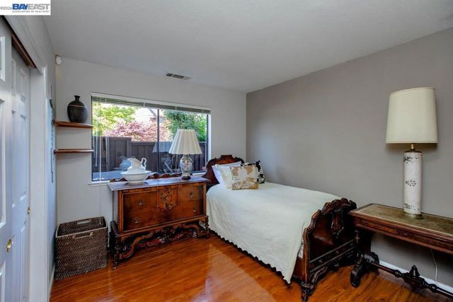 2857 Sea View Pkwy, Alameda, CA 94502