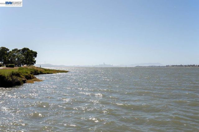 2857 Sea View Pkwy, Alameda, CA 94502