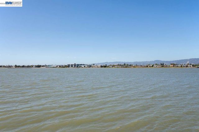 2857 Sea View Pkwy, Alameda, CA 94502