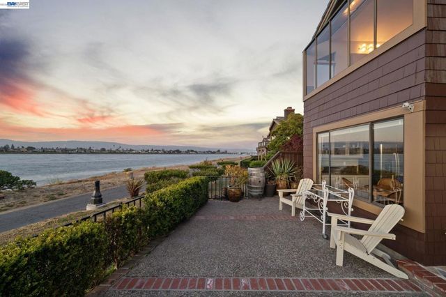 2857 Sea View Pkwy, Alameda, CA 94502