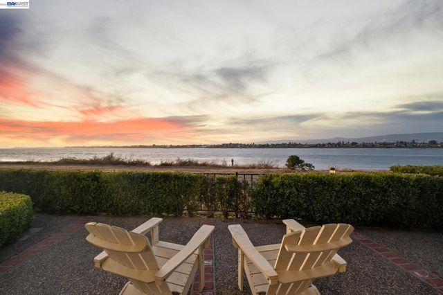 2857 Sea View Pkwy, Alameda, CA 94502