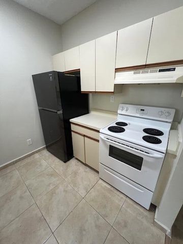 611 CYPRESS LAKE Boulevard H15, Deerfield Beach, FL 33064