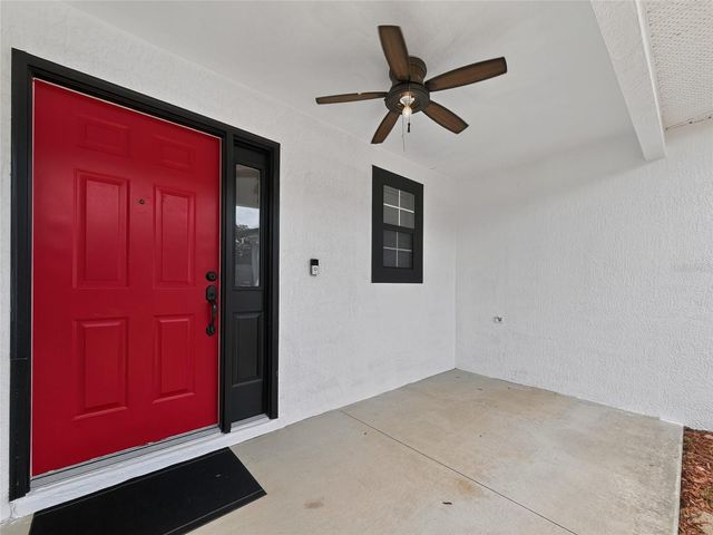 370 CARRIAGE LANE, Lady Lake, FL 32159