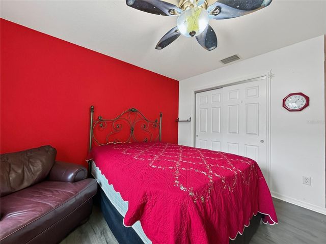 370 CARRIAGE LANE, Lady Lake, FL 32159