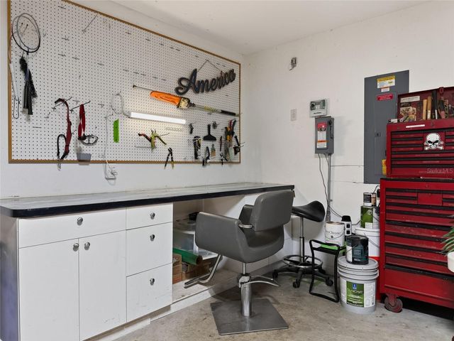 370 CARRIAGE LANE, Lady Lake, FL 32159
