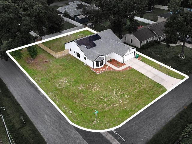 370 CARRIAGE LANE, Lady Lake, FL 32159