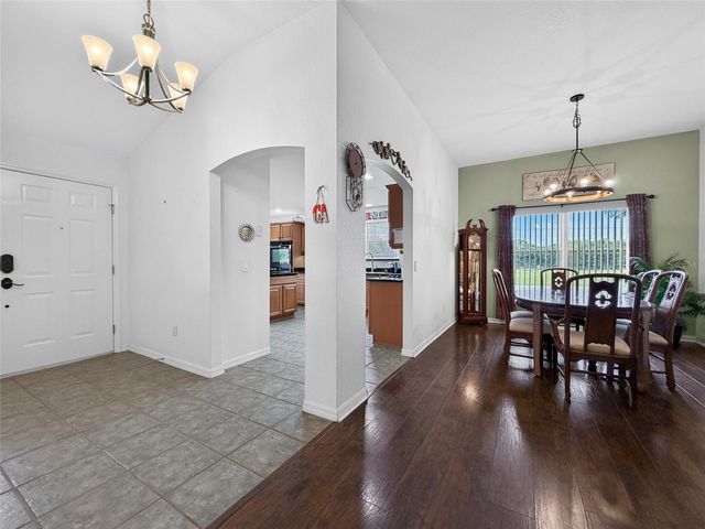 370 CARRIAGE LANE, Lady Lake, FL 32159
