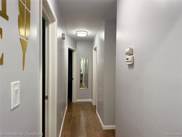 32821 Winnie Avenue, Warren, MI 48093