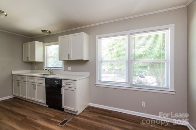 815 Wilbrown Circle, Charlotte, NC 28217