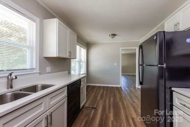 815 Wilbrown Circle, Charlotte, NC 28217