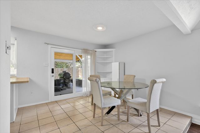 2222 Honey Creek Lane, Arlington, TX 76006