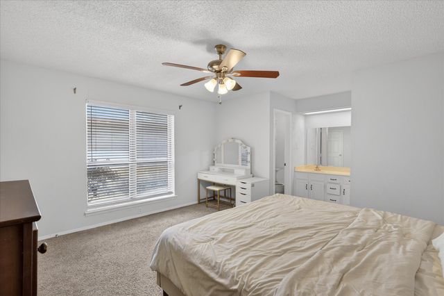 2222 Honey Creek Lane, Arlington, TX 76006