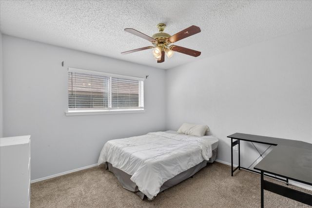 2222 Honey Creek Lane, Arlington, TX 76006