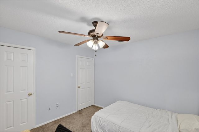 2222 Honey Creek Lane, Arlington, TX 76006