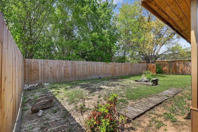 2222 Honey Creek Lane, Arlington, TX 76006