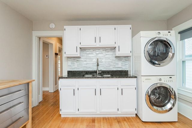 1673 Van Buren Avenue, Saint Paul, MN 55104