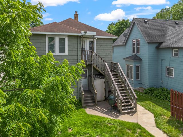 1673 Van Buren Avenue, Saint Paul, MN 55104