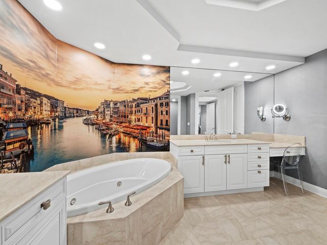 35 WATERGATE DRIVE 1403, Sarasota, FL 34236